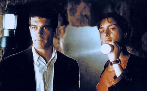 Antonio Banderas, Olivia Williams - The Body - Van film