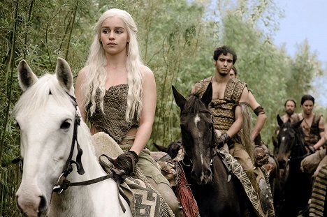 Emilia Clarke, Elyes Gabel - Game of Thrones - Lord Snow - Photos