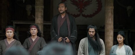 Whani Darmawan, Reza Rahadian, Tara Basro - Pendekar Tongkat Emas - Kuvat elokuvasta