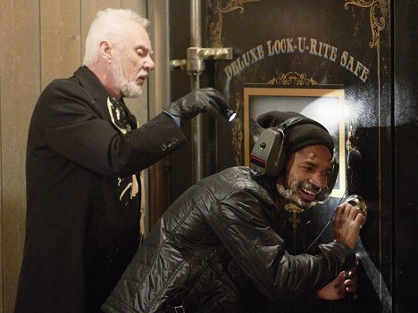 Malcolm McDowell, Eddie Steeples - Home Alone: The Holiday Heist - Photos