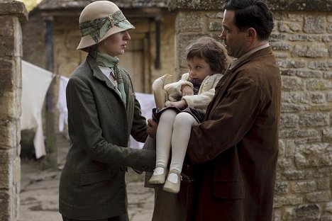 Laura Carmichael, Andrew Scarborough - Downton Abbey - Episode 2 - Photos