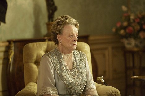 Maggie Smith - Downton Abbey - Episode 4 - Photos