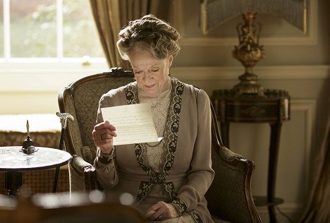 Maggie Smith - Downton Abbey - Episode 5 - De la película