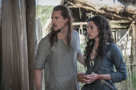 Alexander Dreymon, Charlie Murphy - The Last Kingdom - Episode 7 - Photos