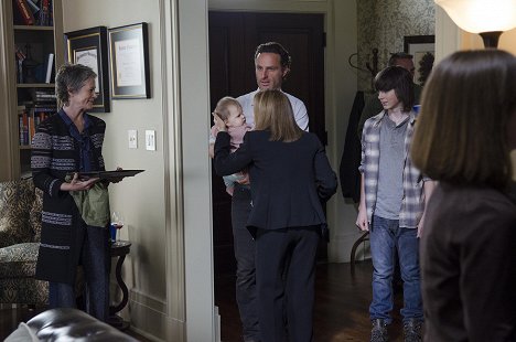 Melissa McBride, Andrew Lincoln, Chandler Riggs - Walking Dead - Unohda - Kuvat elokuvasta