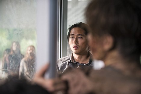 Steven Yeun - The Walking Dead - Spend - Photos
