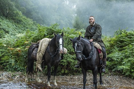 Travis Fimmel - Vikingek - Újjászületés - Filmfotók