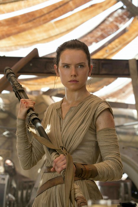 Daisy Ridley - Star Wars: The Force Awakens - Photos