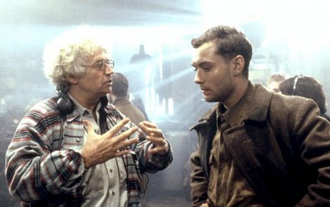 Jean-Jacques Annaud, Jude Law - Stalingrad - Tournage