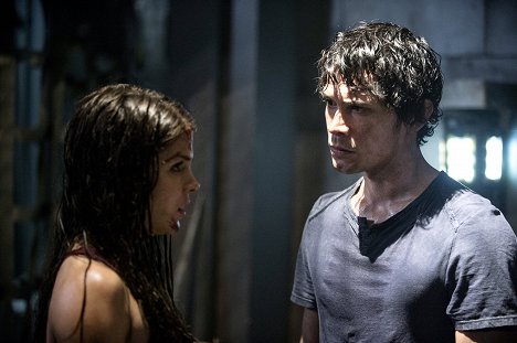 Marie Avgeropoulos, Bob Morley - Los 100 - Sometidos a presión - De la película