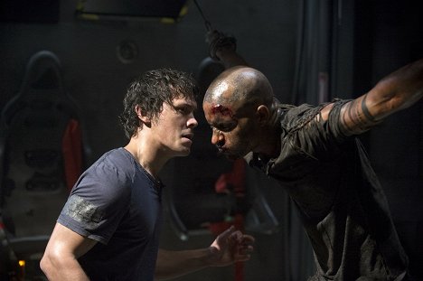 Bob Morley, Ricky Whittle - The 100 - Contents Under Pressure - Photos