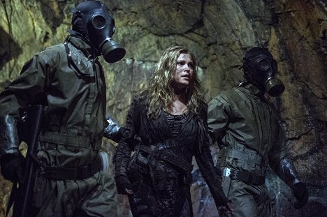 Eliza Taylor - The 100 - Reapercussions - Photos