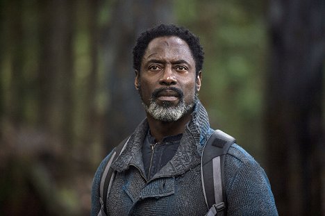 Isaiah Washington - The 100 - Survival of the Fittest - Photos