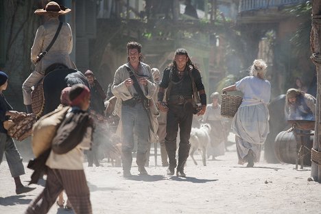 Toby Schmitz, Zach McGowan - Čierne vlajky - III. - Z filmu