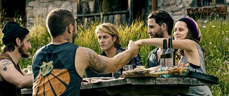 Luke Bracey, Edgar Ramirez, Teresa Palmer - Point Break - Photos