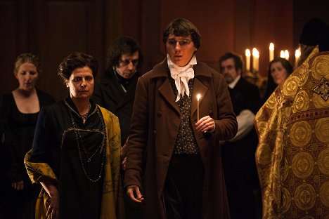 Fenella Woolgar, Rebecca Front, Stephen Rea, Paul Dano - War and Peace - Episode 1 - De filmes