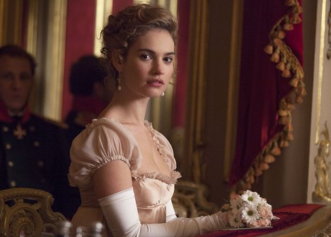 Lily James - War and Peace - Episode 3 - Z filmu