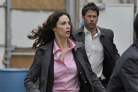 Joanne Kelly, Joe Flanigan - 13-as raktár - A négy elem - Filmfotók