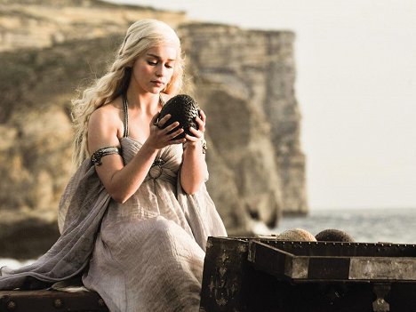 Emilia Clarke - Game Of Thrones - Der Winter naht - Filmfotos