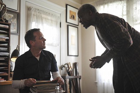 Kiefer Sutherland, Danny Glover - Touch - Tales of the Red Thread - Film