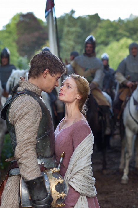 Max Irons, Rebecca Ferguson - The White Queen - In Love with the King - Photos