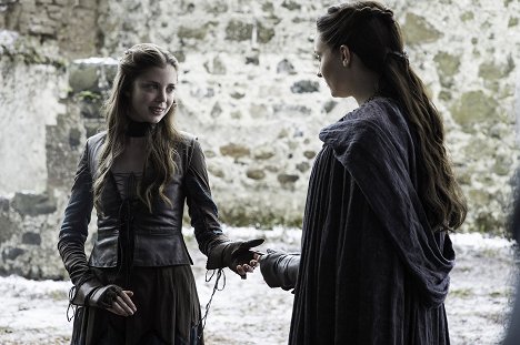 Charlotte Hope, Sophie Turner - Game of Thrones - Kill the Boy - Photos