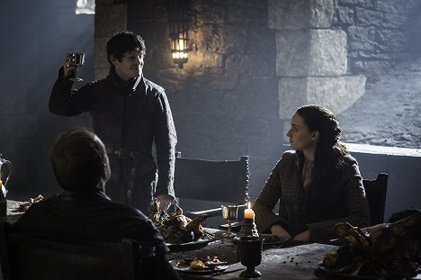 Iwan Rheon, Sophie Turner - Game Of Thrones - Töte den Jungen - Filmfotos