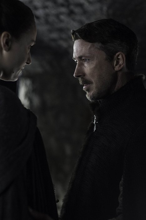 Sophie Turner, Aidan Gillen - Game of Thrones - Os Filhos da Harpia - Do filme