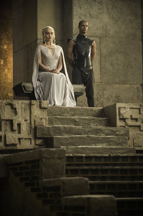 Emilia Clarke, Jacob Anderson - Game Of Thrones - Das Haus von Schwarz und Weiß - Filmfotos
