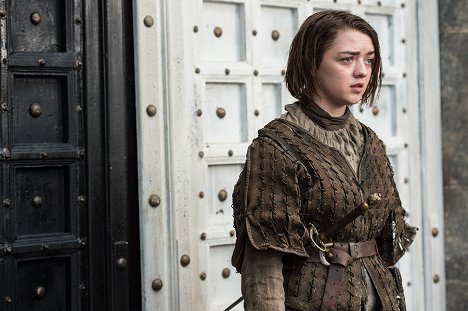 Maisie Williams - Game of Thrones - The House of Black and White - Photos