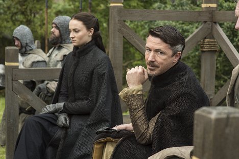 Sophie Turner, Aidan Gillen - Game of Thrones - The Wars to Come - Photos