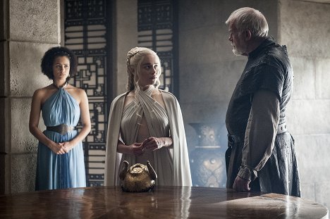 Nathalie Emmanuel, Emilia Clarke, Ian McElhinney - Game of Thrones - The Wars to Come - Photos