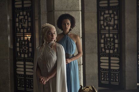 Emilia Clarke, Nathalie Emmanuel - Game of Thrones - The Wars to Come - Photos