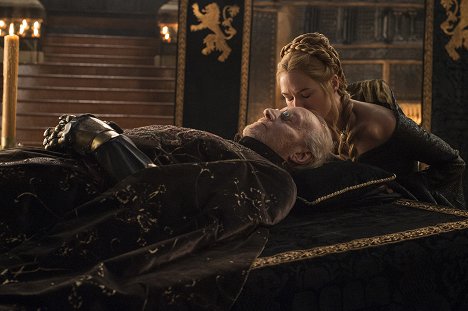 Charles Dance, Lena Headey - Game of Thrones - The Wars to Come - Photos