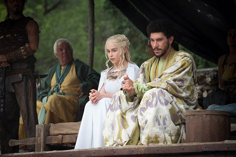 Emilia Clarke, Joel Fry - Game Of Thrones - Das Geschenk - Filmfotos