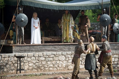 Emilia Clarke, Joel Fry - Game Of Thrones - Das Geschenk - Filmfotos