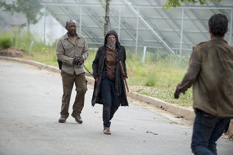 Lennie James, Melissa McBride - The Walking Dead - Sobrevive como puderes - Do filme