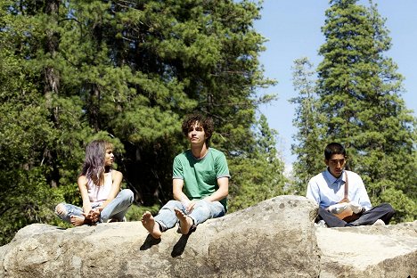 Zoë Kravitz, Robert Sheehan, Dev Patel - The Road Within - Photos