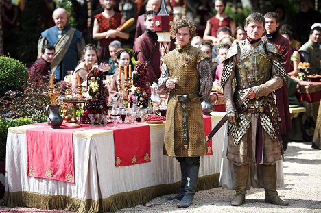 Finn Jones, Nikolaj Coster-Waldau - Game of Thrones - The Lion and the Rose - Photos