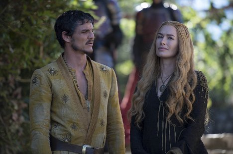 Pedro Pascal, Lena Headey - Game of Thrones - First of His Name - Van film