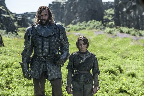 Rory McCann, Maisie Williams - Game of Thrones - The Mountain and the Viper - Photos