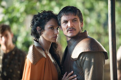 Indira Varma, Pedro Pascal - Game of Thrones - The Mountain and the Viper - Van film