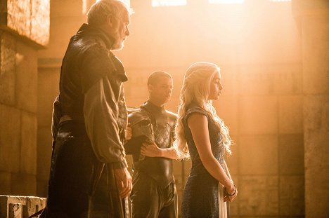 Ian McElhinney, Jacob Anderson, Emilia Clarke - Game Of Thrones - Der Berg und die Viper - Filmfotos