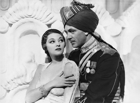 Kathleen Burke, Gary Cooper - The Lives of a Bengal Lancer - Photos