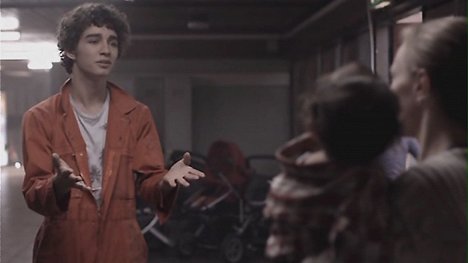 Robert Sheehan - Misfits: Zmetci - Epizoda 5 - Z filmu