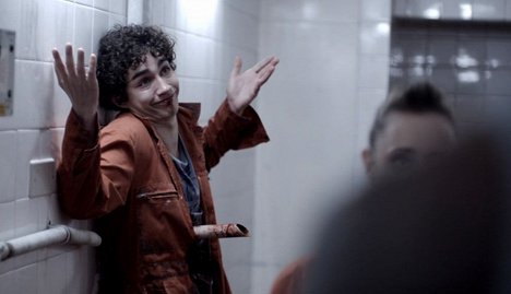 Robert Sheehan - Misfits - Episode 1 - Film