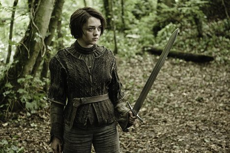 Maisie Williams - Game of Thrones - Dark Wings, Dark Words - Photos