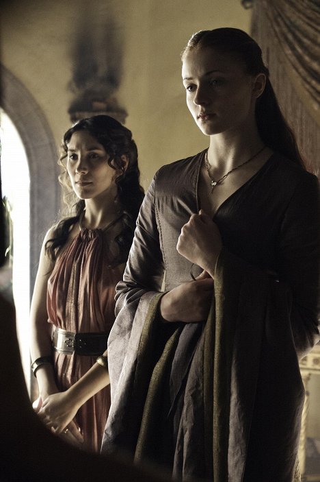 Sibel Kekilli, Sophie Turner - Game of Thrones - The Climb - Photos