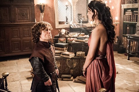 Peter Dinklage, Sibel Kekilli - Game of Thrones - The Bear and the Maiden Fair - Photos