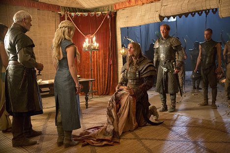 Ed Skrein, Iain Glen, Jacob Anderson - Game Of Thrones - Mhysa - Filmfotos